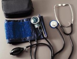 BLOOD PRESSURE KIT W/SPHYGMOMANOMETER KT