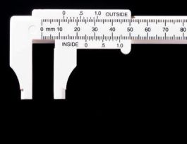 CALIPER VERNIER PLASTIC METRIC 13 CM
