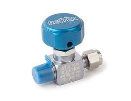 Sample Cylinder Valve UHP, 1/4" Male NPT x 1/4" Male Compression, 5000psig DOT press rating, Sulfinert