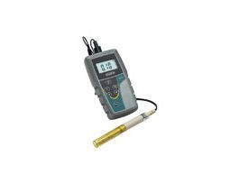 Handheld Salinity Meter with Probe and NIST-Traceable Calibration