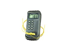 Traceable Two-Channel Thermocouple Thermometer with Offset and Calibration